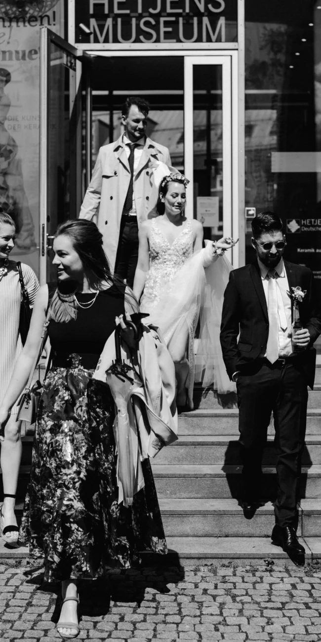 Brautpaar mit Trauzeugen editorial Shooting