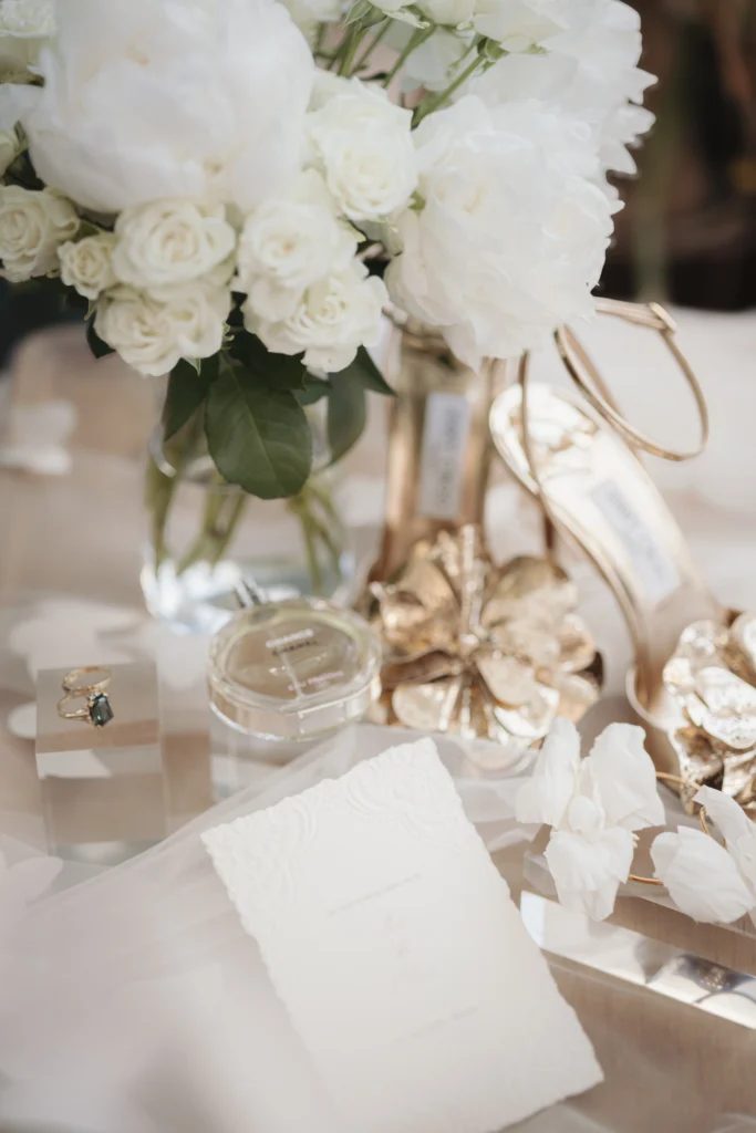 Hochzeitspapeterie und Verlobungsring — Details aus dem Wedding Design